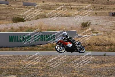 media/Apr-19-2025-AHRMA (Sat) [[3d98ca3309]]/Race/Group 1/Turn 4/